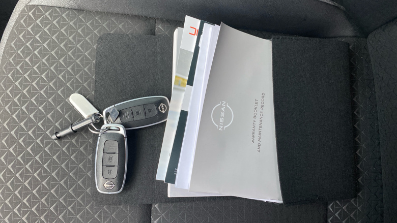 Nissan Juke 1.0 DiG-T N-Connecta 5dr DCT Petrol Hatchback